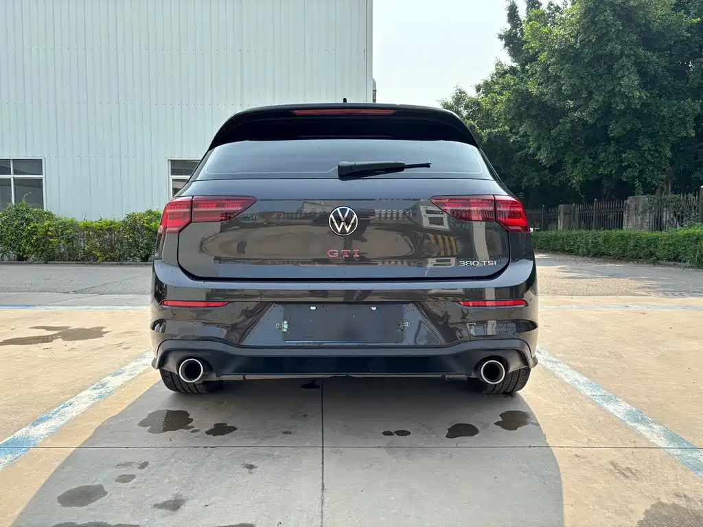 VOLKSWAGEN GOLF 2022