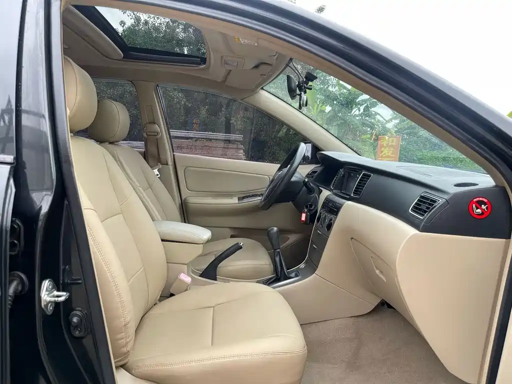 TOYOTA COROLLA 2013