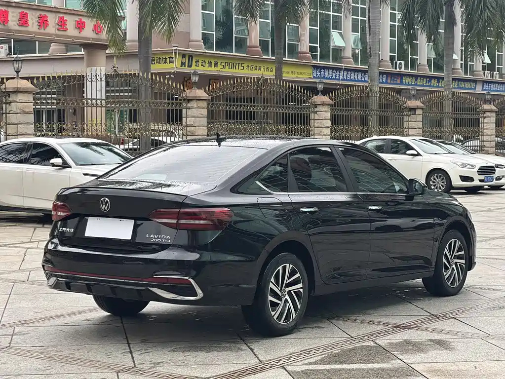 VOLKSWAGEN LAVIDA 2022