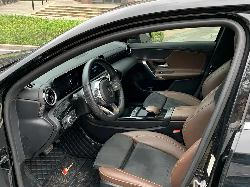 MERCEDES BENZ A-CLASS 2019