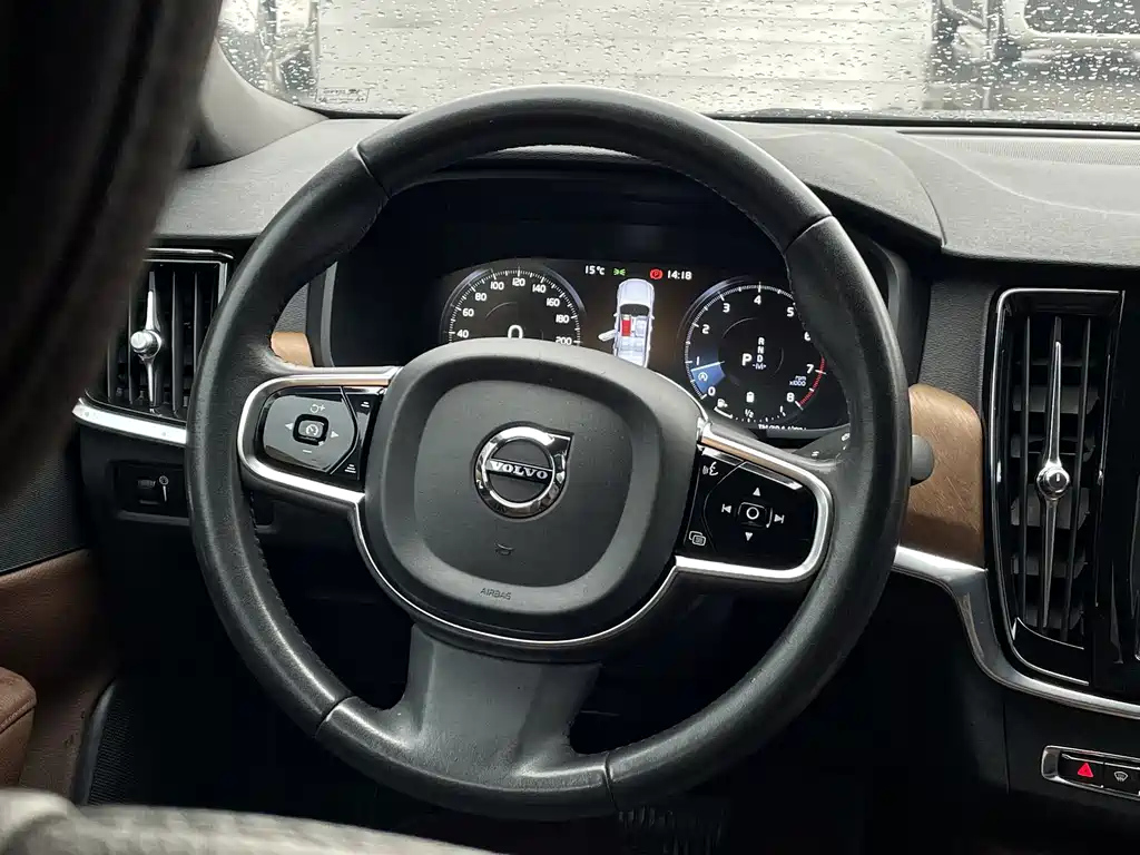 VOLVO S90 2021