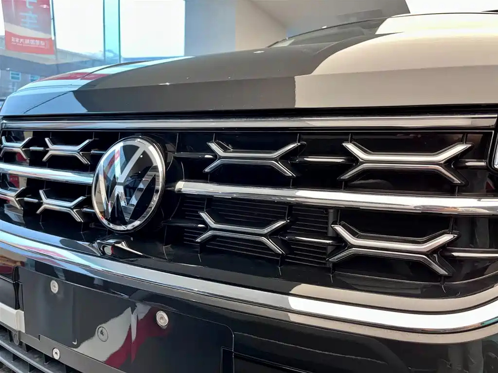 VOLKSWAGEN TAYRON 2023