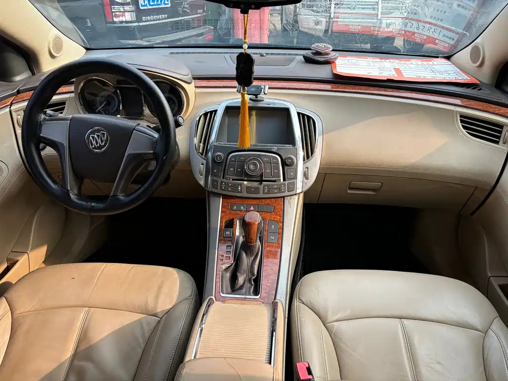 BUICK LACROSSE 2013