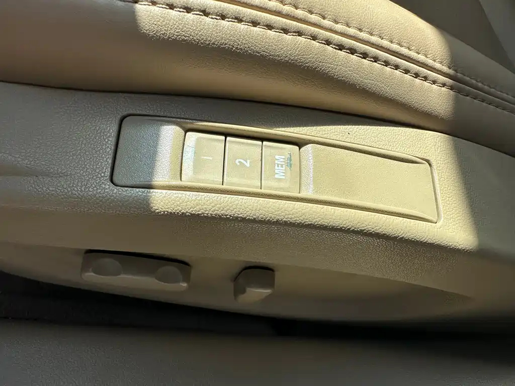 BUICK LACROSSE 2010