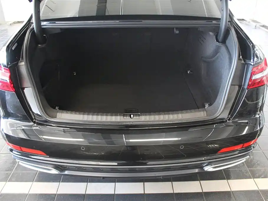 AUDI A6L 2021