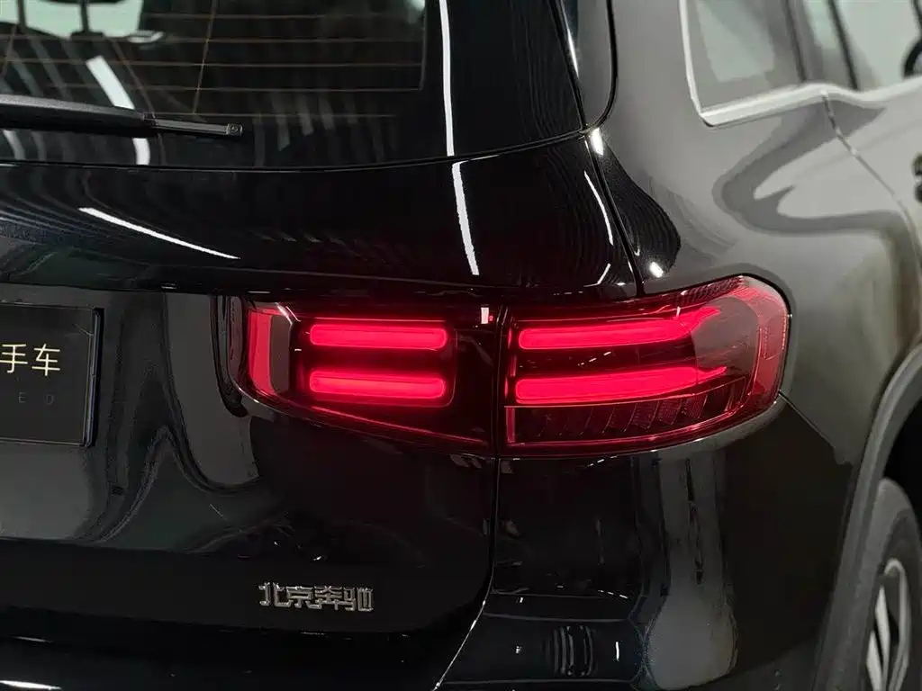 MERCEDES BENZ GLB 2024