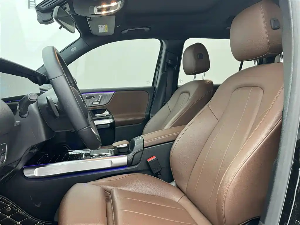 MERCEDES BENZ GLB 2021