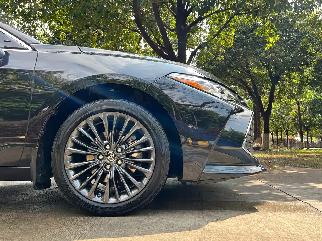TOYOTA AVALON 2020