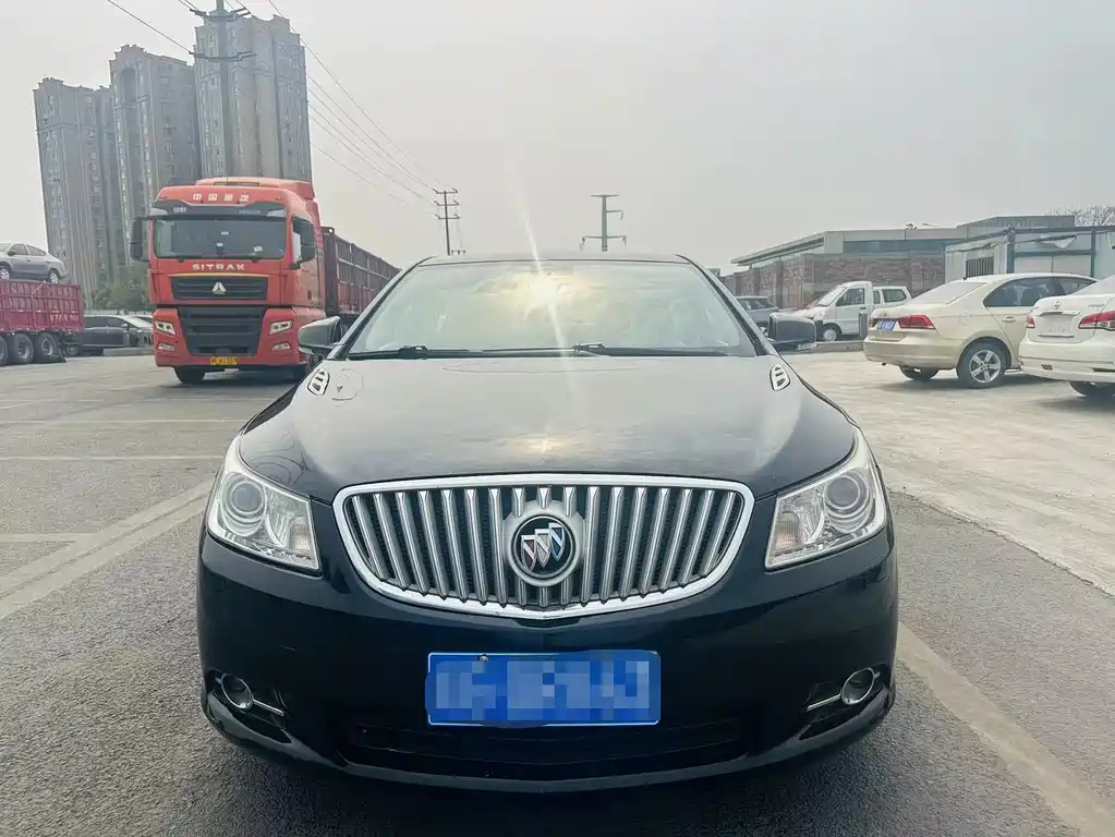 BUICK LACROSSE 2012