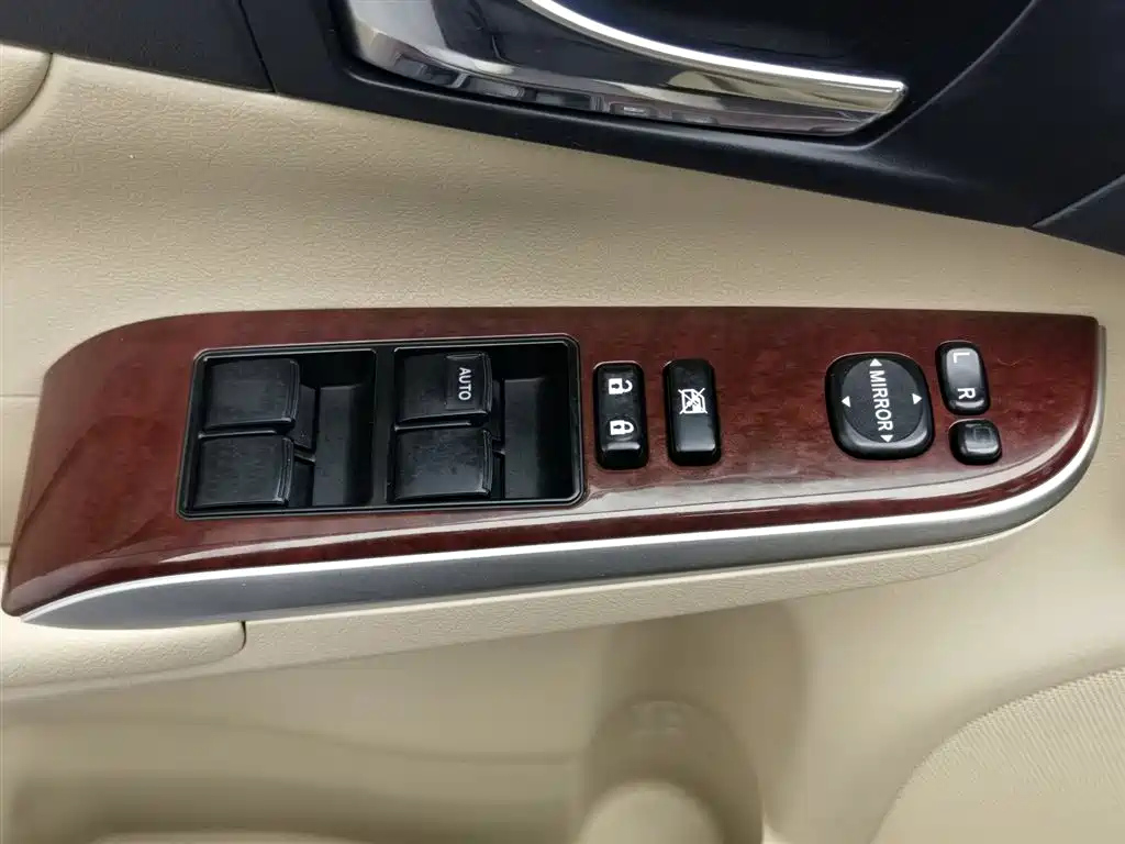TOYOTA CAMRY 2013