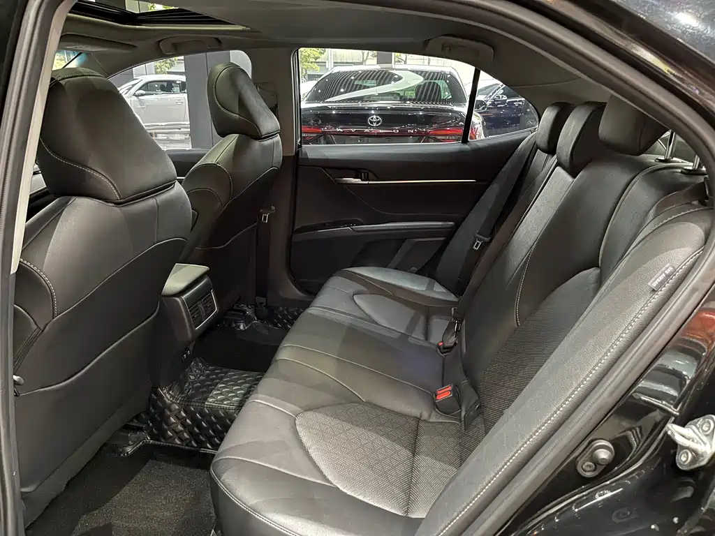 TOYOTA CAMRY 2021