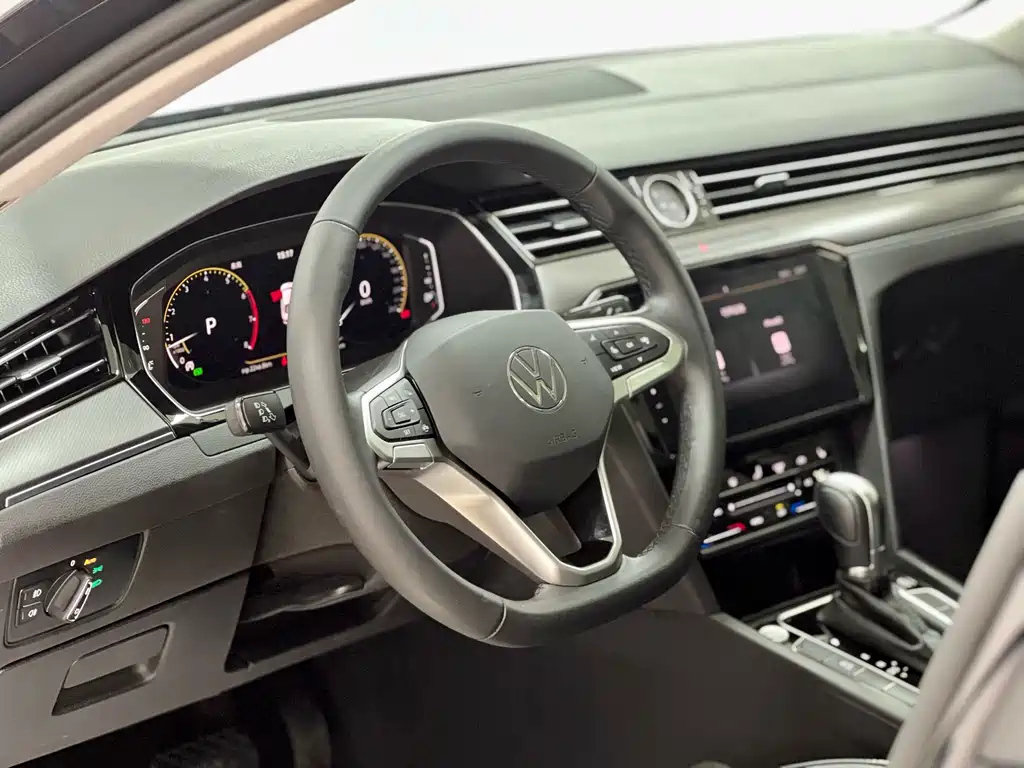 VOLKSWAGEN MAGOTAN 2022