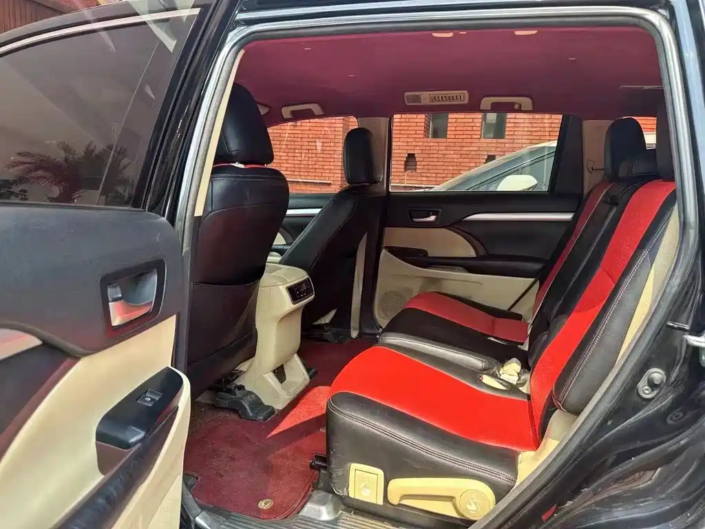 TOYOTA HIGHLANDER 2015