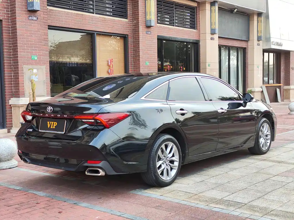 TOYOTA AVALON 2020