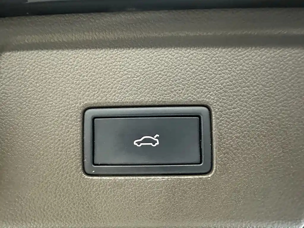 VOLKSWAGEN VILORAN 2022