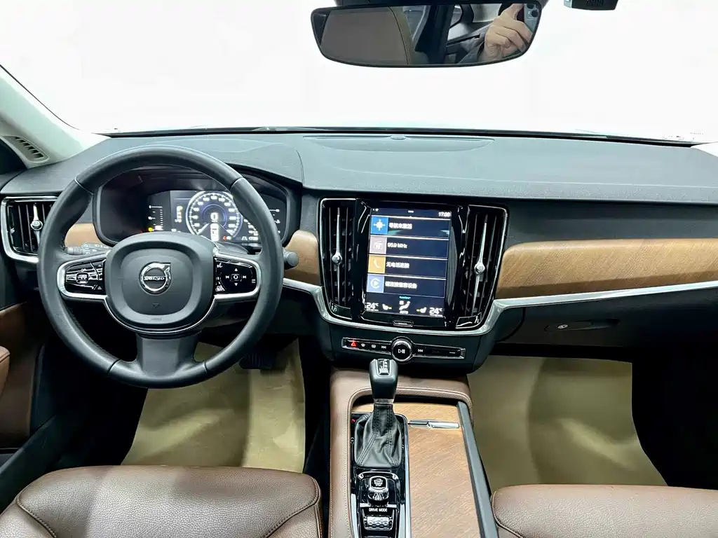 VOLVO S90 2020