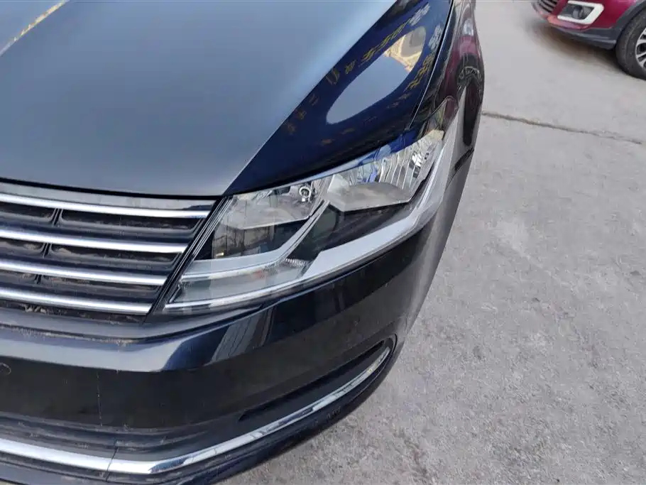 VOLKSWAGEN LAVIDA 2016
