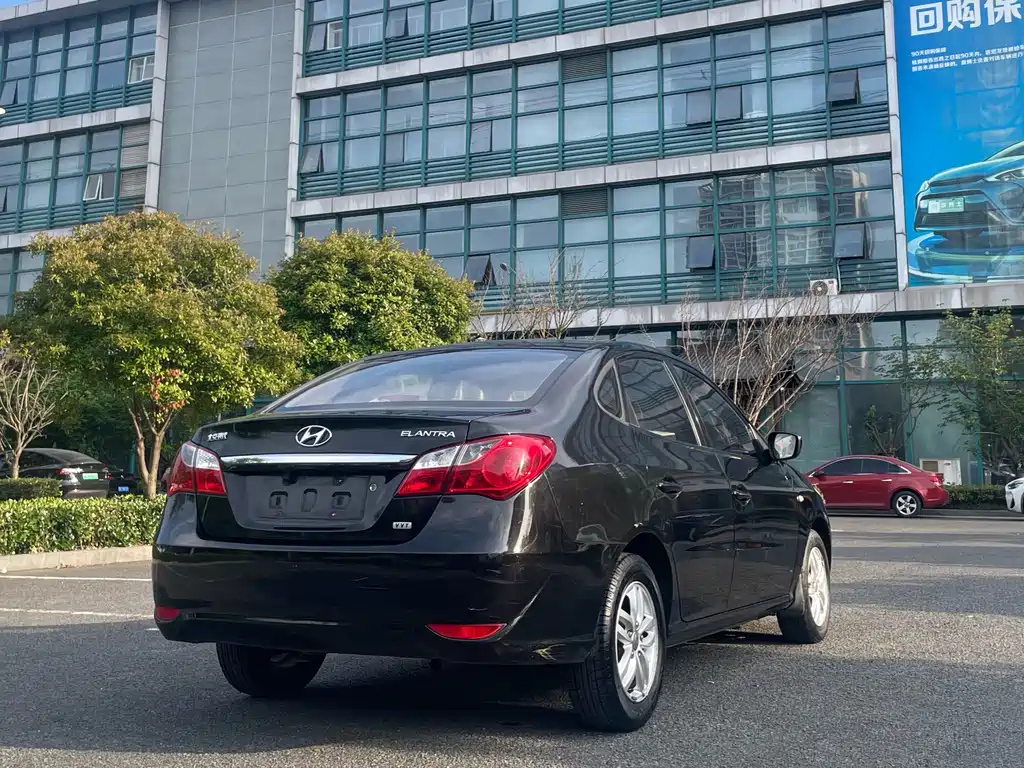 HYUNDAI CELESTA 2013