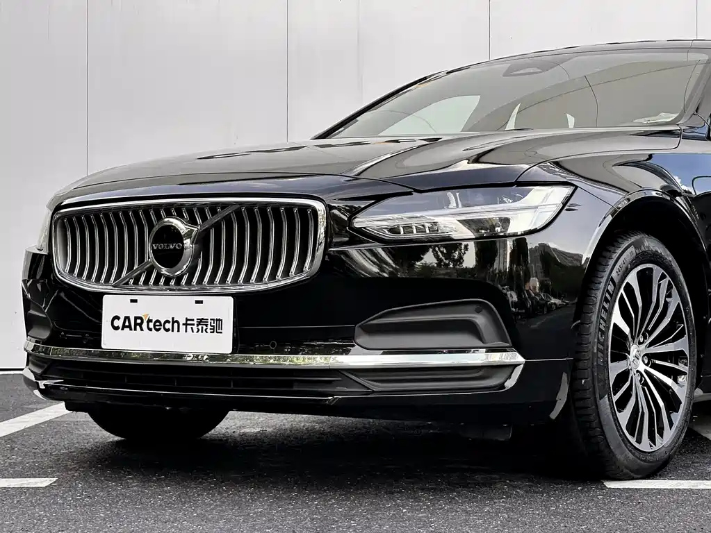 VOLVO S90 2024
