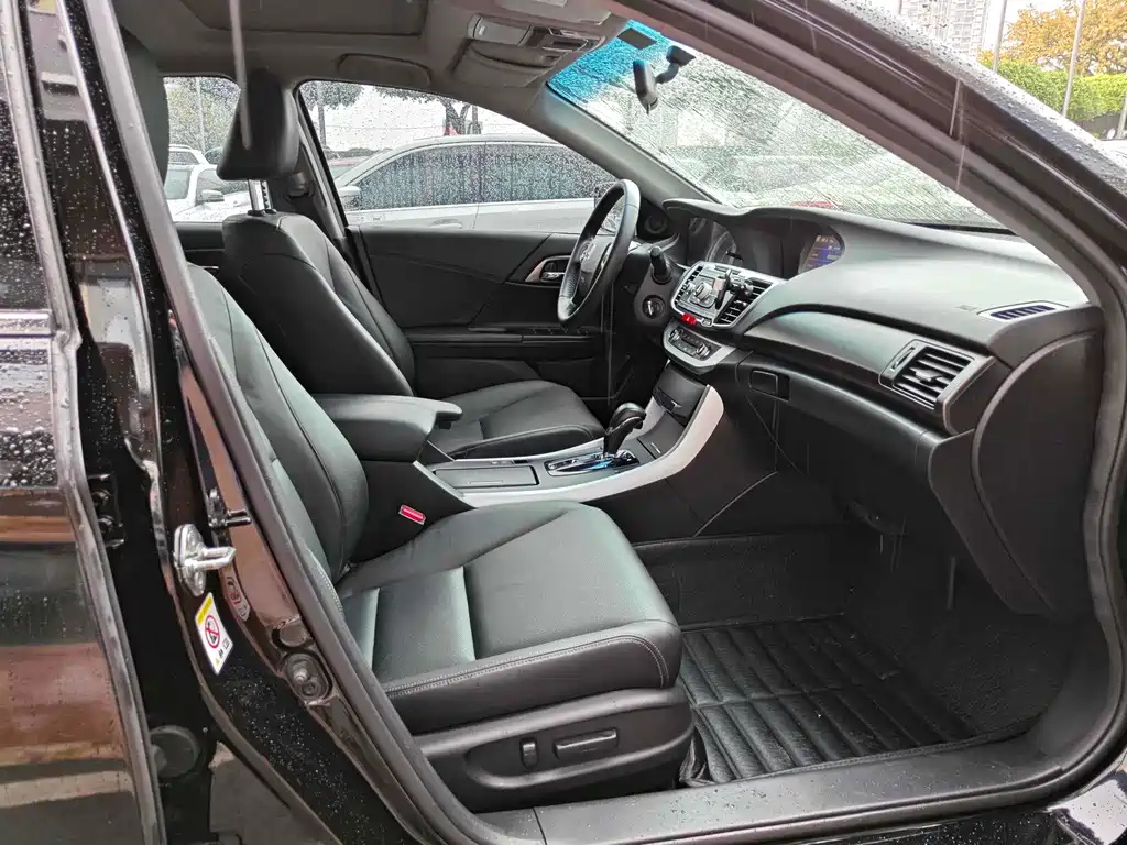 HONDA ACCORD 2015