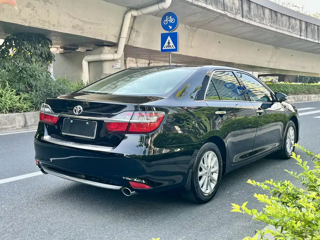 TOYOTA CAMRY 2016