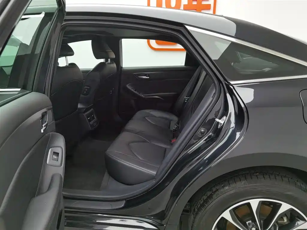 TOYOTA AVALON 2022