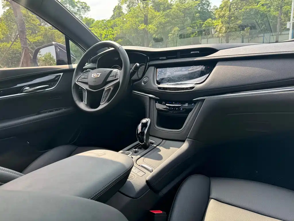 CADILLAC XT5 2022