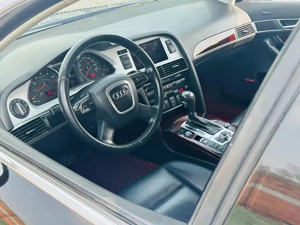 AUDI A6L 2011
