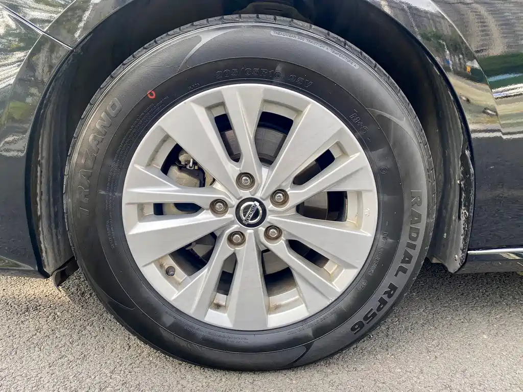 NISSAN TEANA 2019