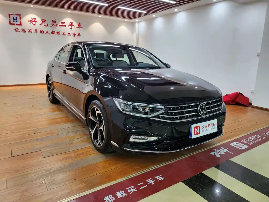 VOLKSWAGEN MAGOTAN 2023