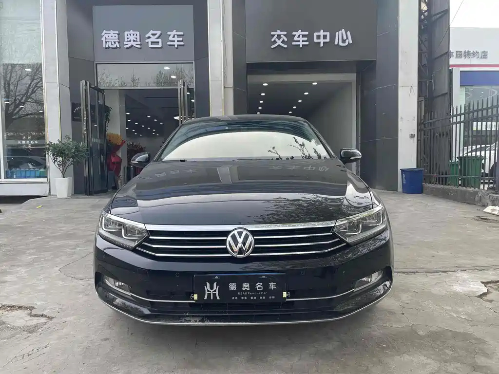 VOLKSWAGEN MAGOTAN 2019