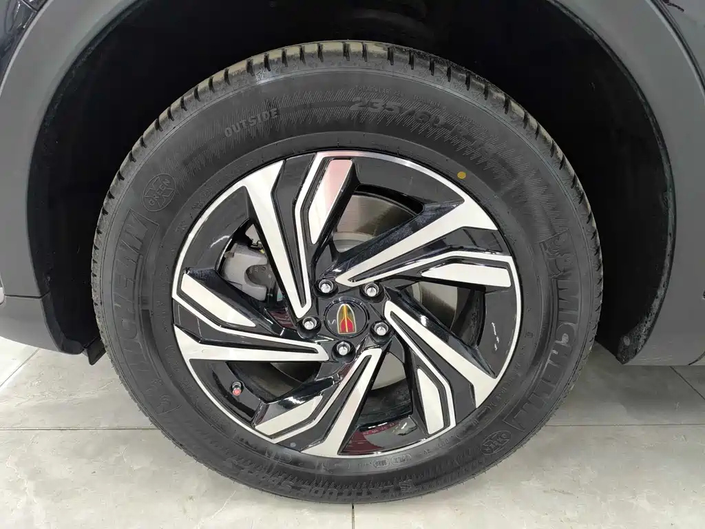 HONGQI HS5 2023