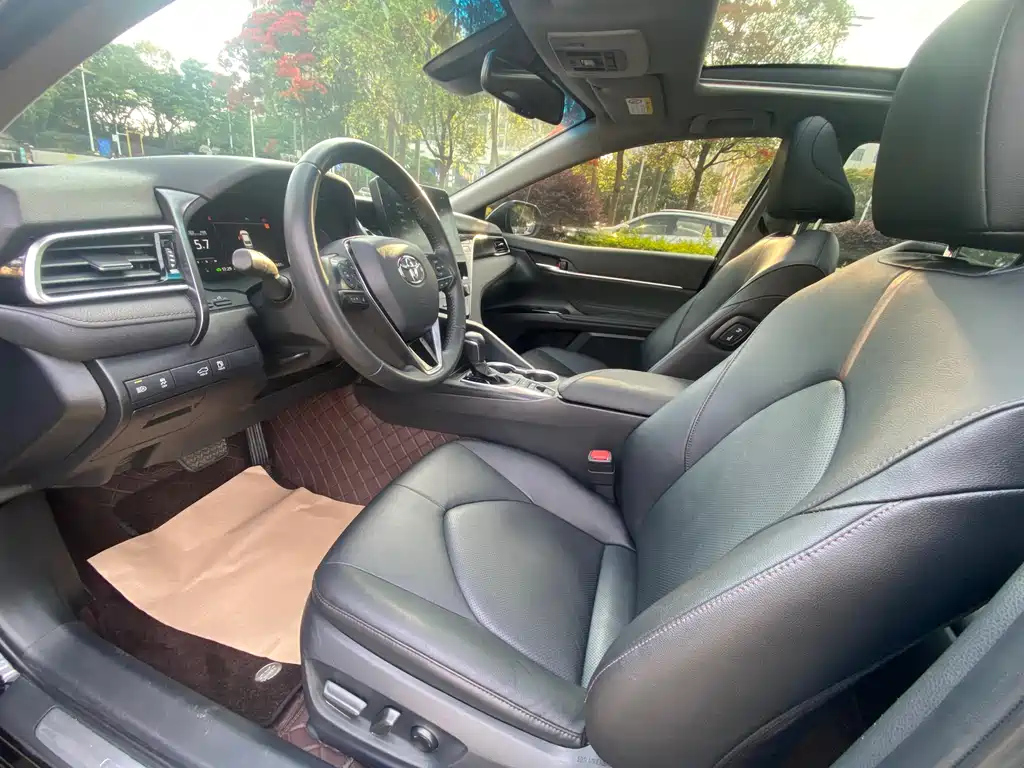 TOYOTA CAMRY 2021