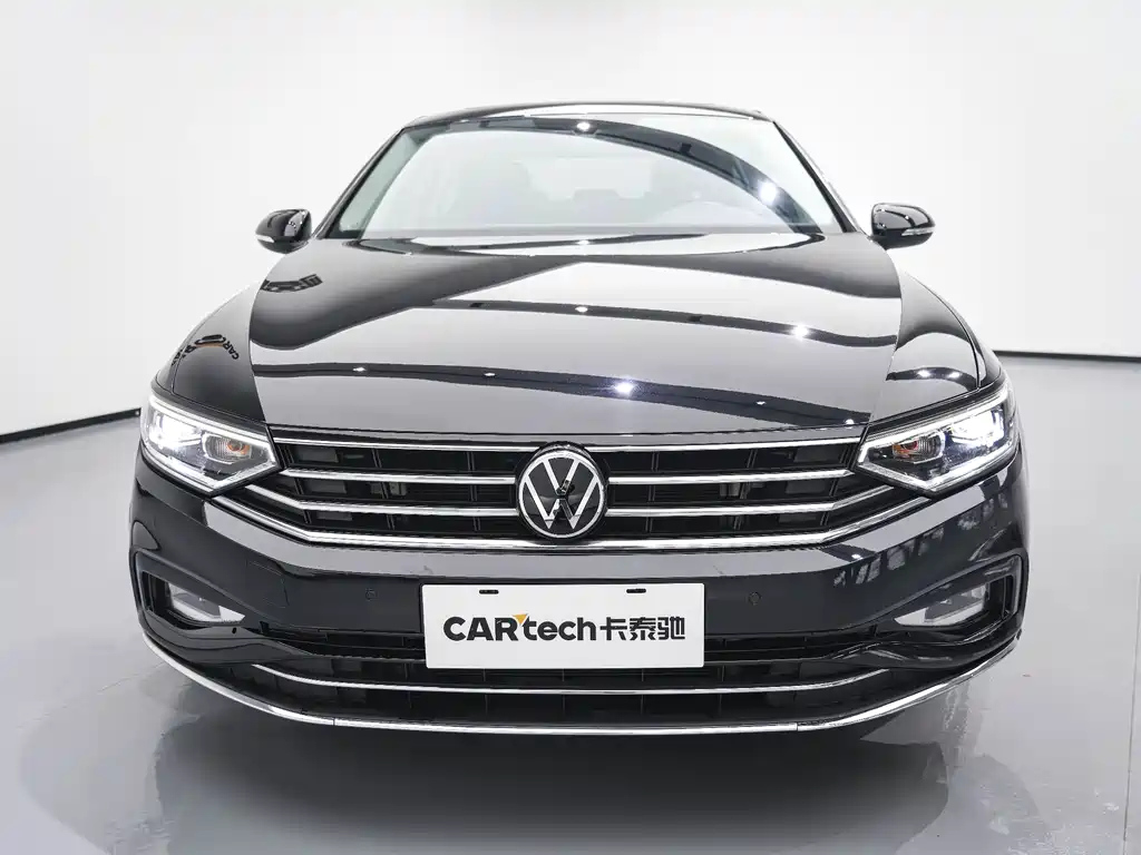 VOLKSWAGEN MAGOTAN 2022