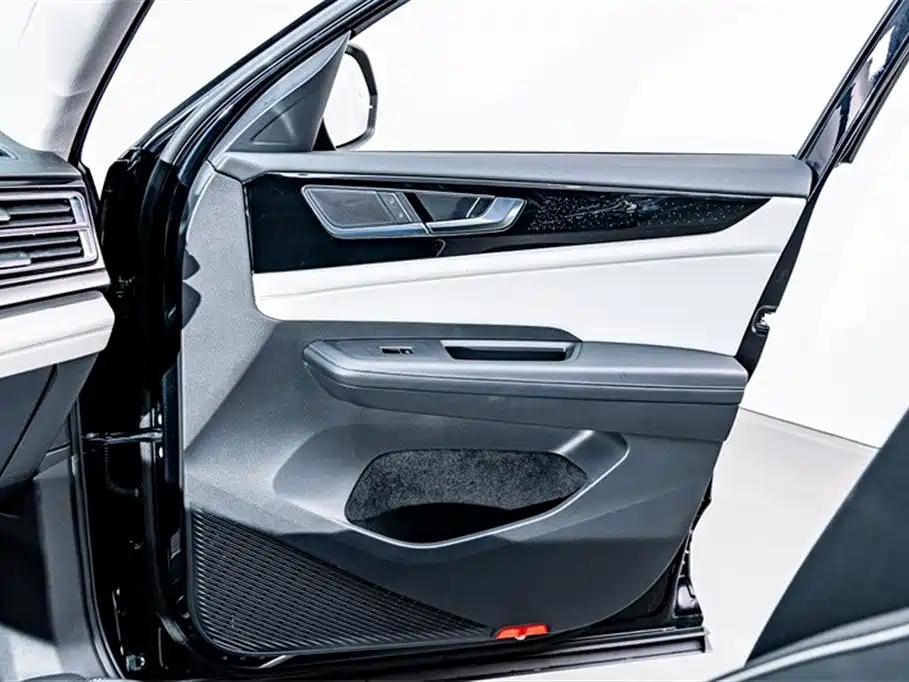 VOLKSWAGEN TOURAN 2022