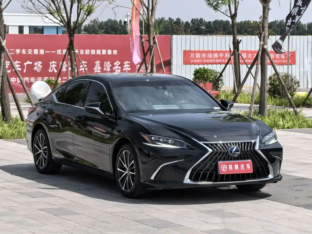 LEXUS ES 2022