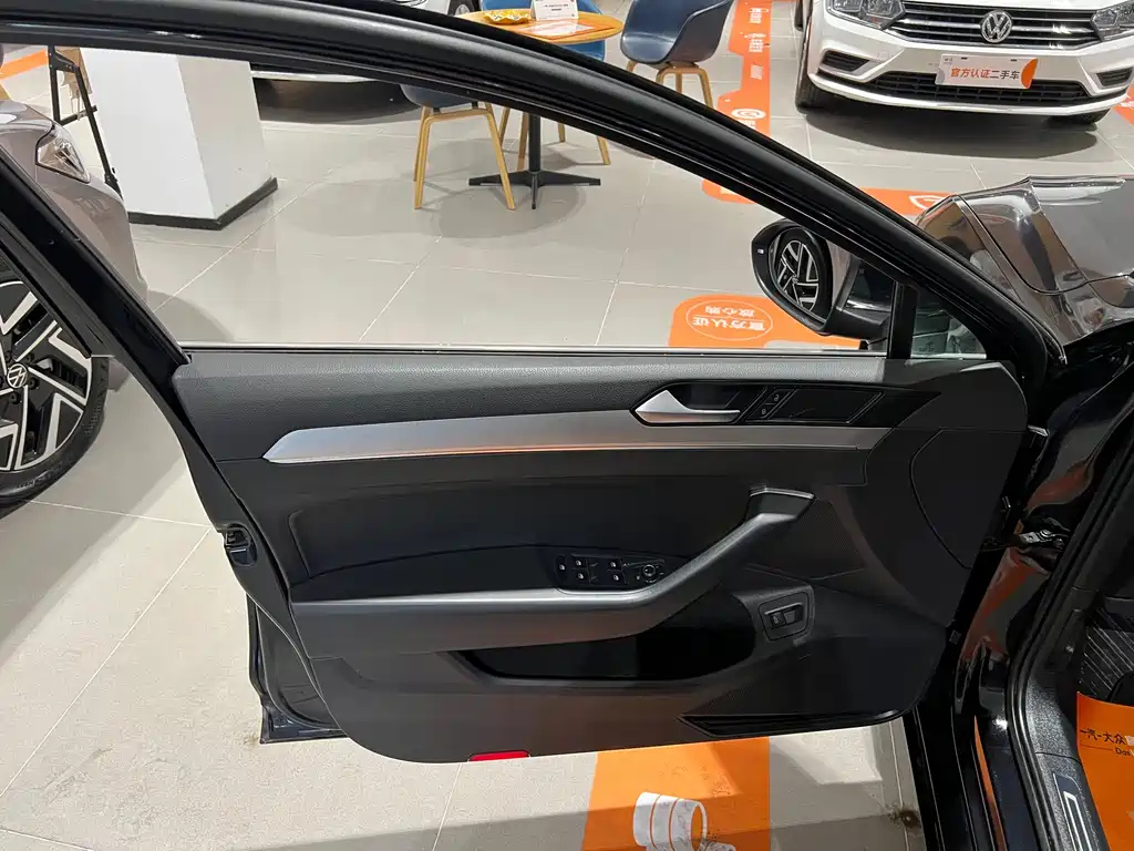 VOLKSWAGEN MAGOTAN 2020