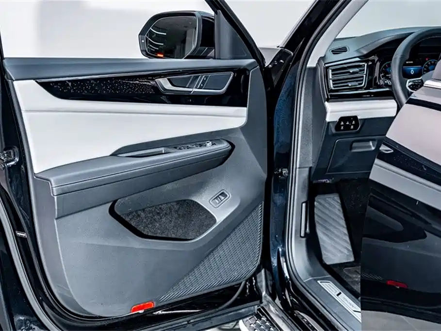 VOLKSWAGEN TOURAN 2022