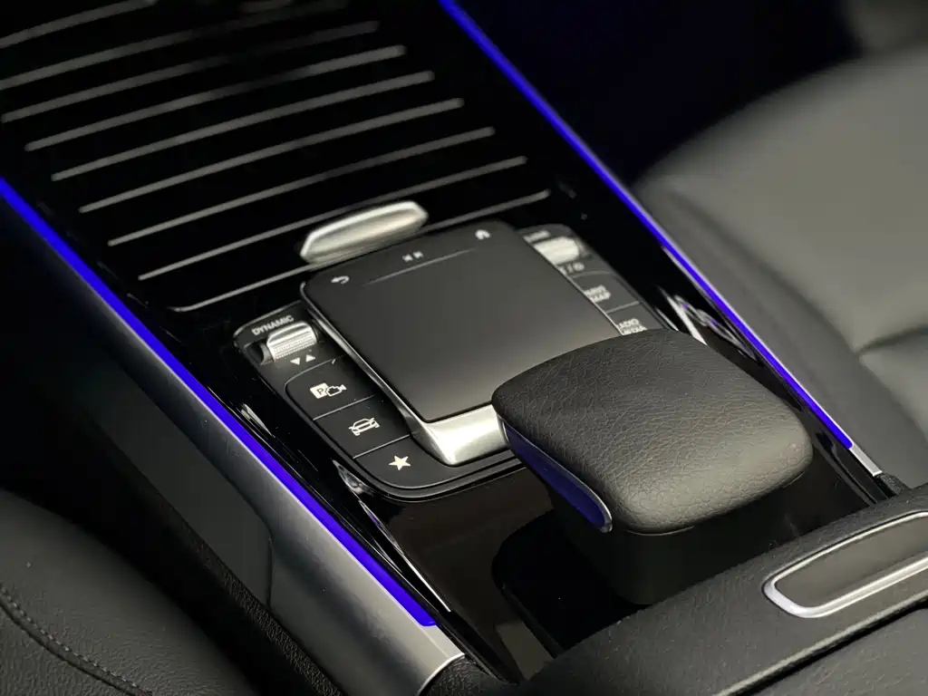 MERCEDES BENZ GLB 2022