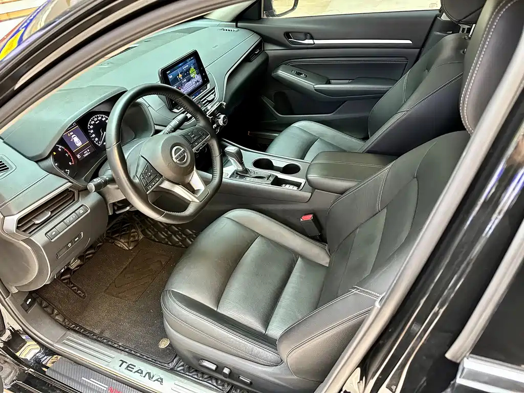 NISSAN TEANA 2020