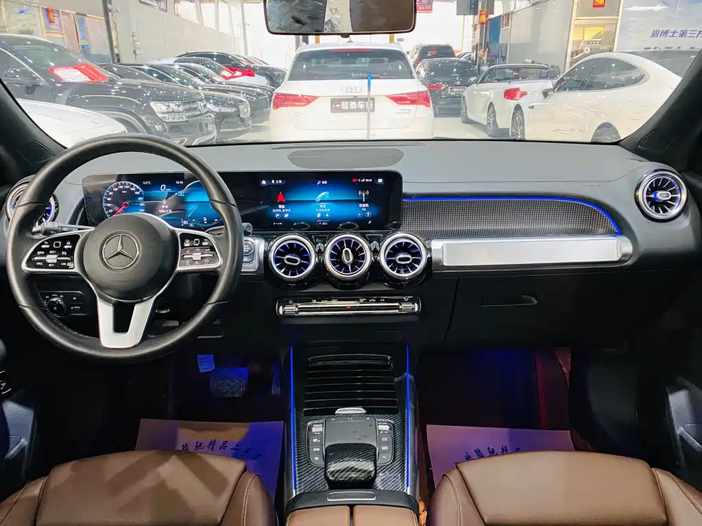 MERCEDES BENZ GLB 2021