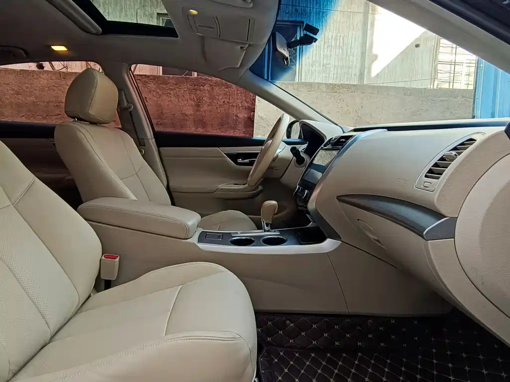 NISSAN TEANA 2018