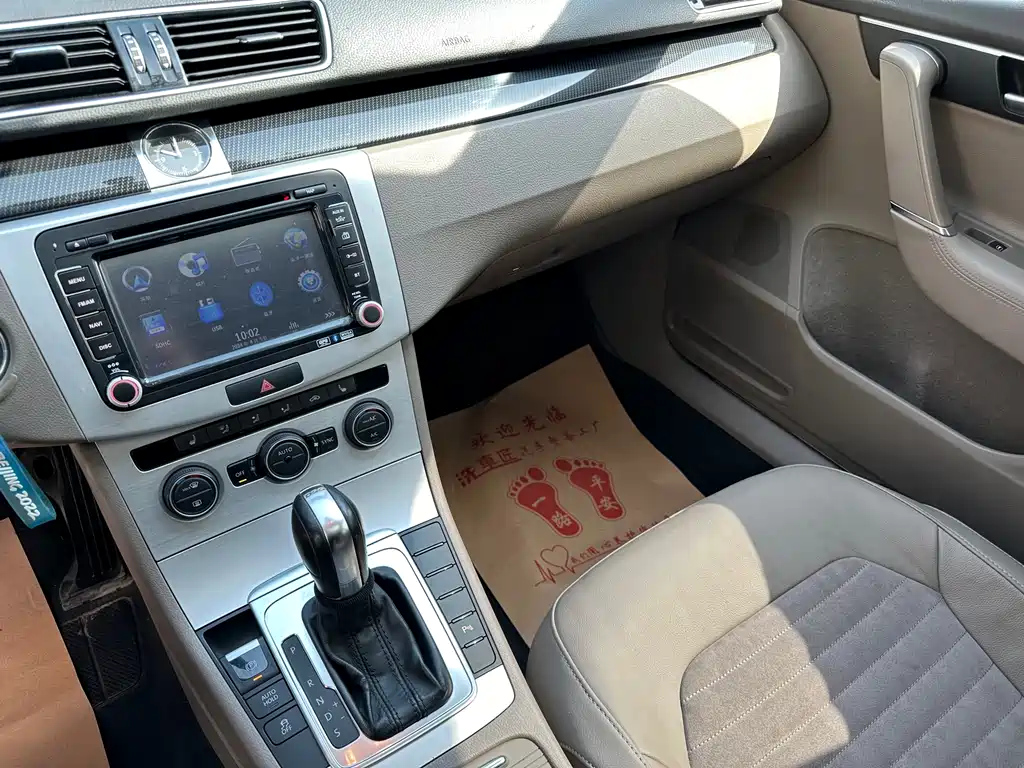 VOLKSWAGEN MAGOTAN 2014