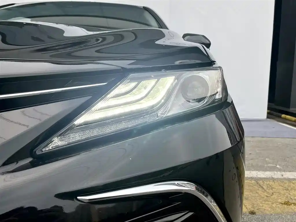 TOYOTA CAMRY 2021