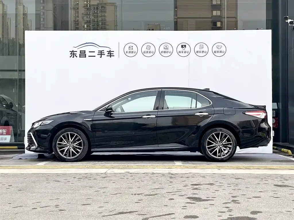 TOYOTA CAMRY 2021