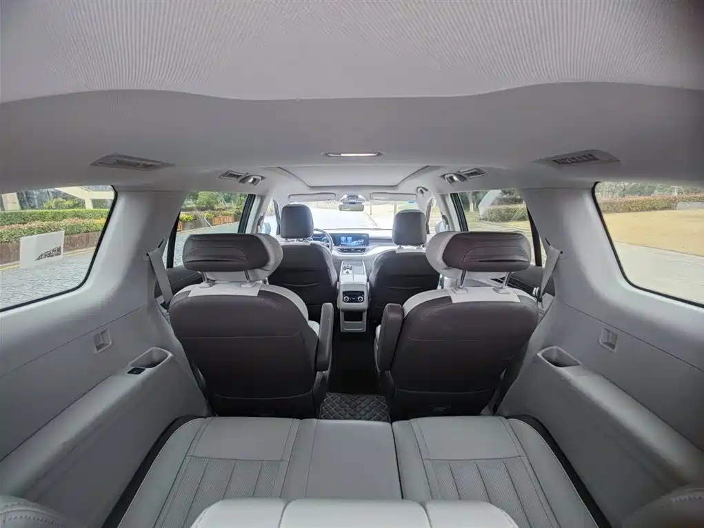 FORD EQUATOR 2023