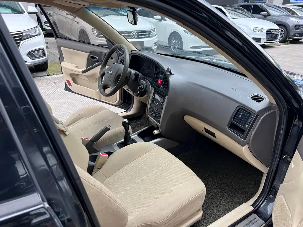 HYUNDAI ELANTRA 2010