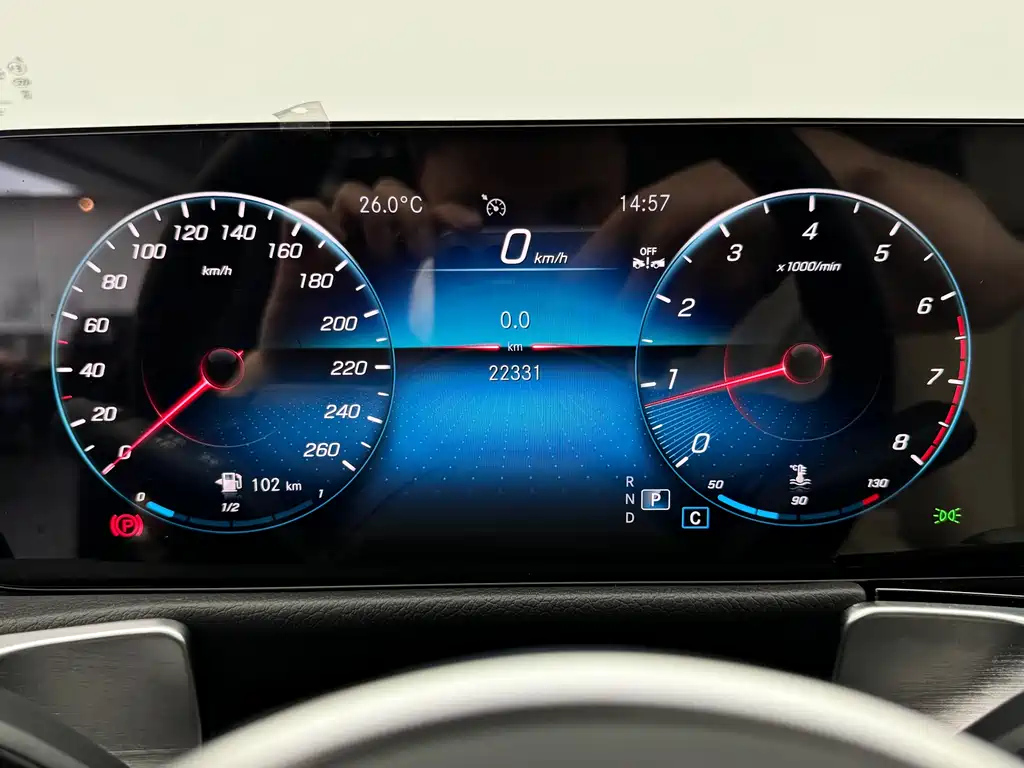 MERCEDES BENZ GLB 2023