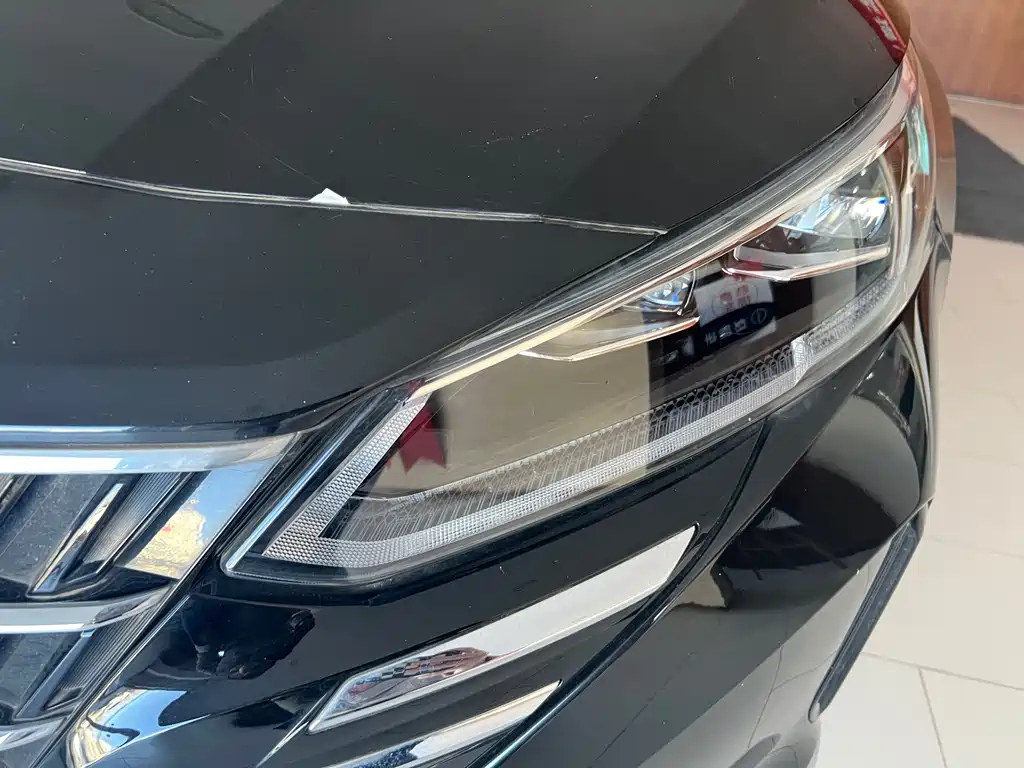 NISSAN TEANA 2023