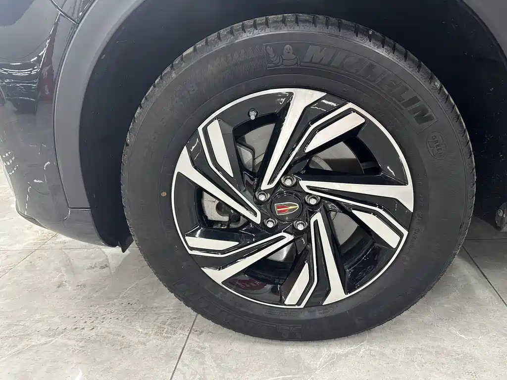 HONGQI HS5 2022